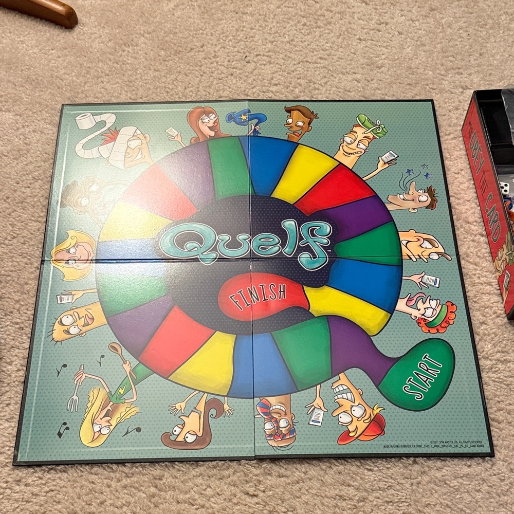 Quelf Party Game - Picture 4 of 12